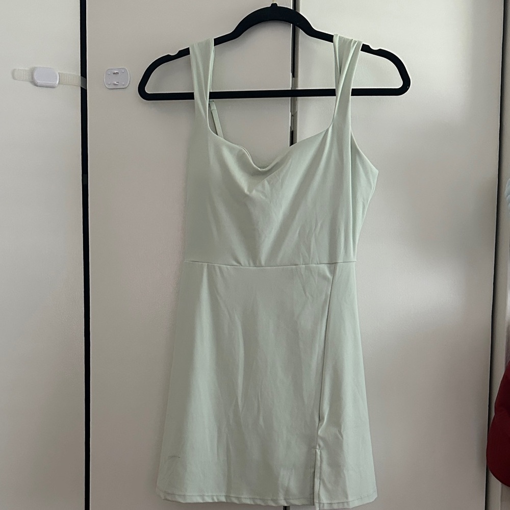 Elegant Light Green Sleeveless Dress
